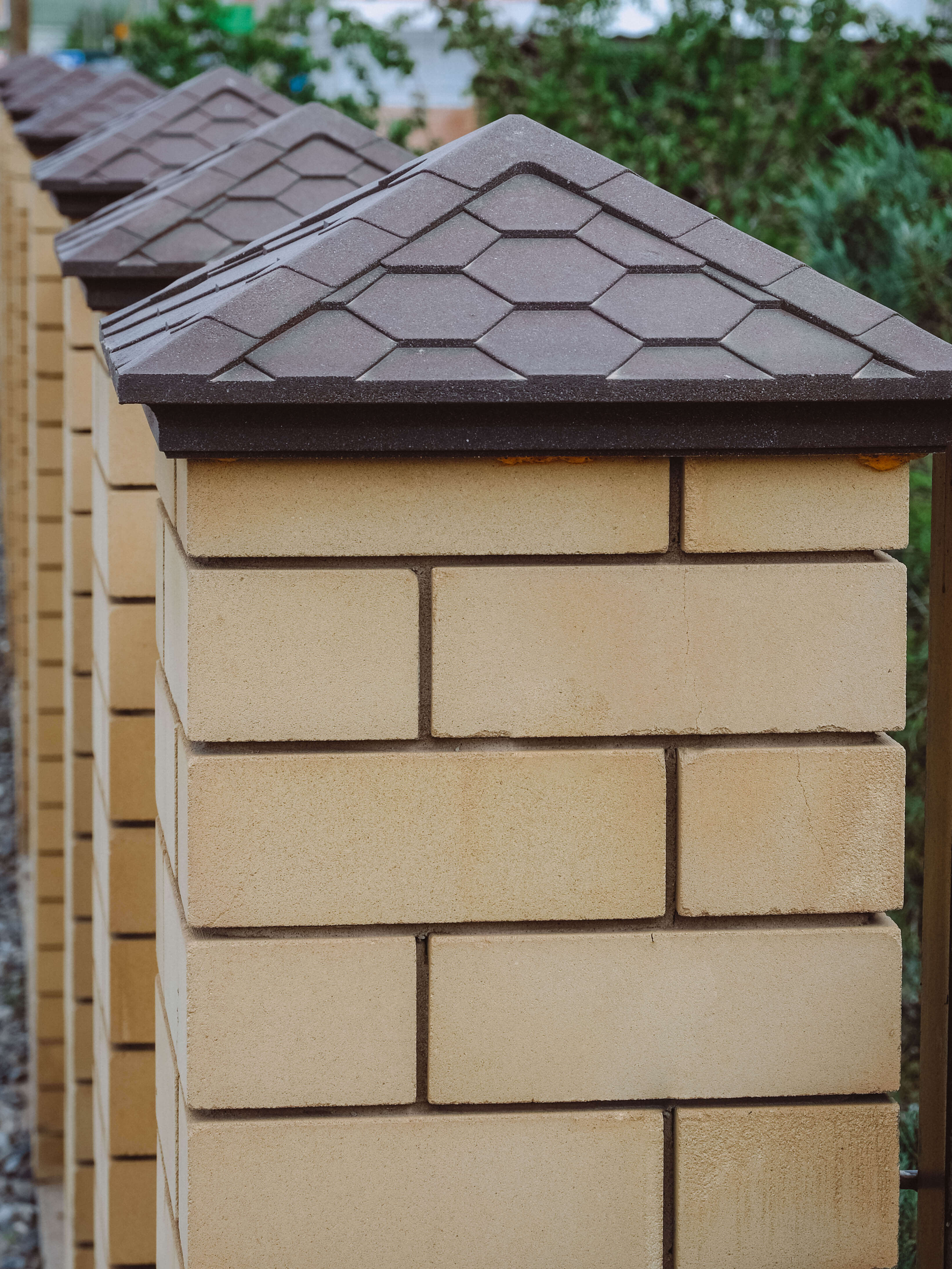 Колпак Zking Эверест Коричневый на столб 1.5х1.5 кирпича (390х390мм) в Череповце фото